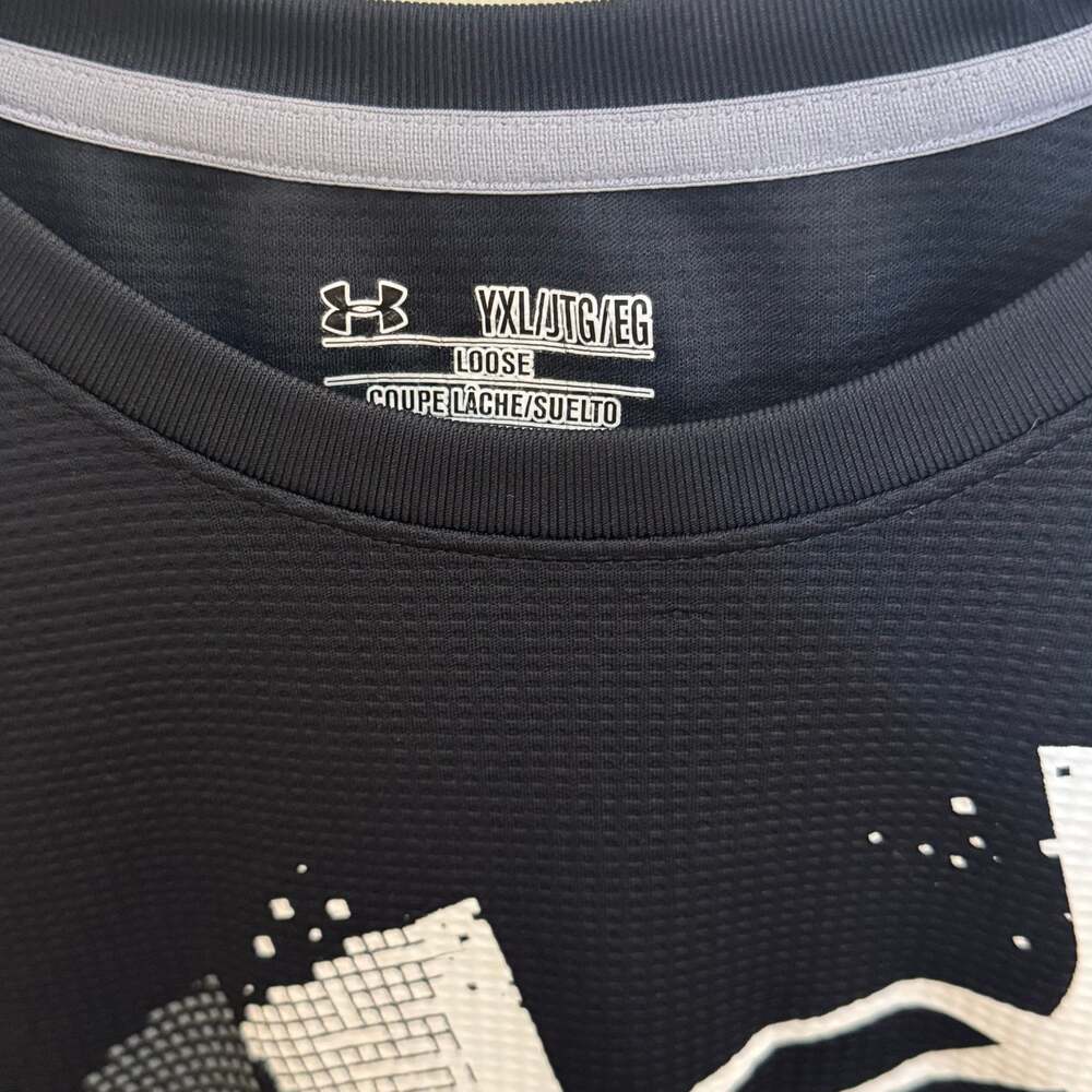 Under Armour Shirt Youth Size XL Black Logo Longsleeve Graphic Tee - Picture 3 of 3